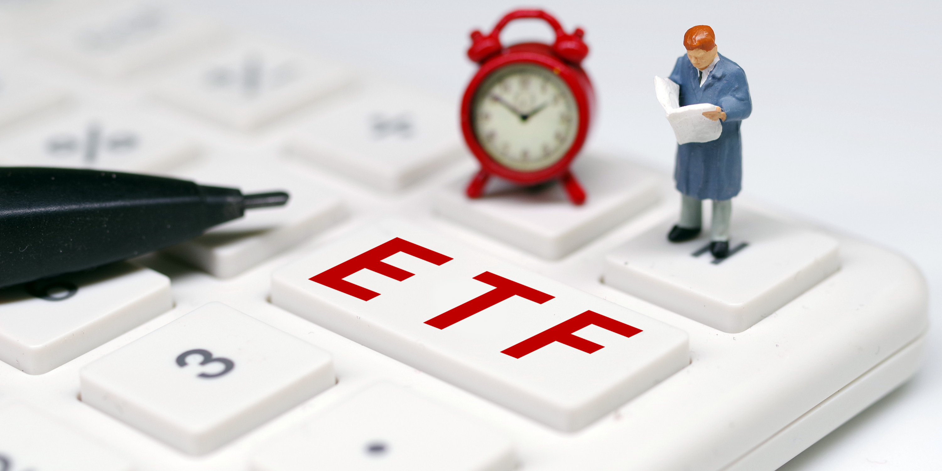 资金抄底为啥都爱买ETF？买了啥？
